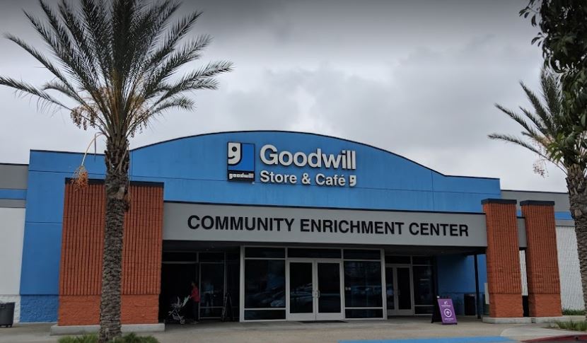 Goodwill Southern California Outlet Store - Los Angeles
